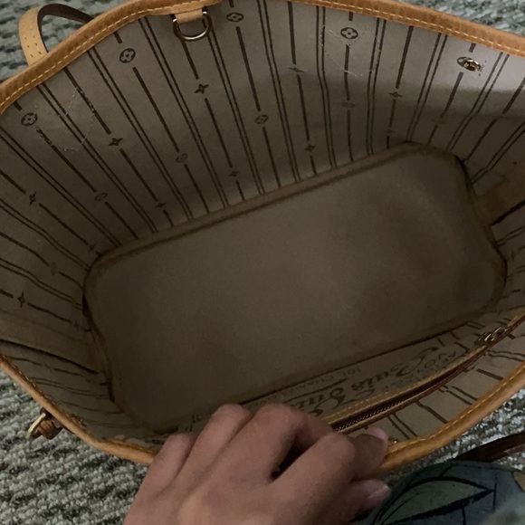 Louis Vuitton Neverfull PM - Picture 2 of 12